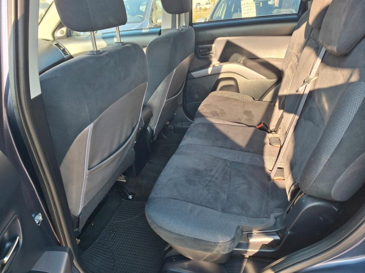 Mitsubishi Outlander 2.0 DI-D Intense DPF