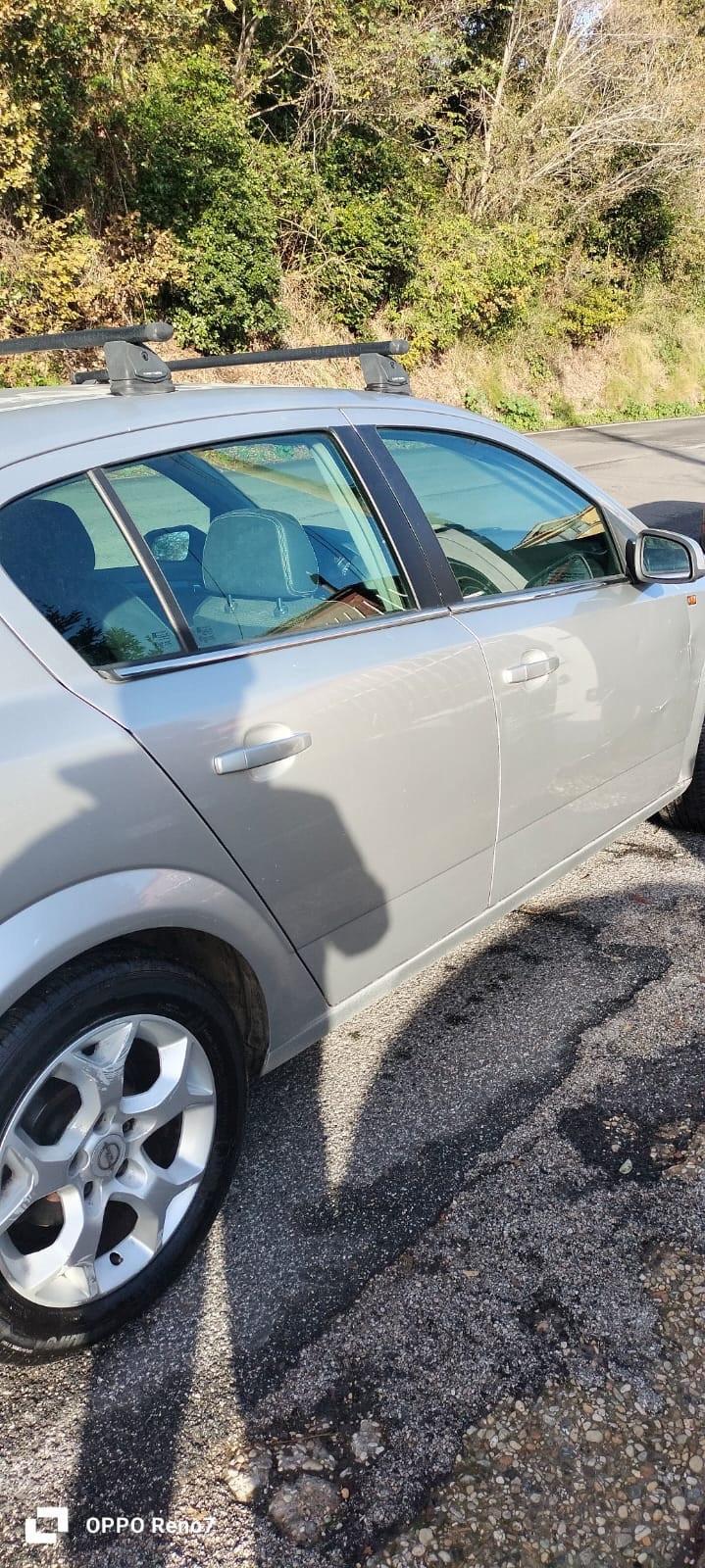 Opel Astra 1.9 CDTI 120CV 5 porte Cosmo