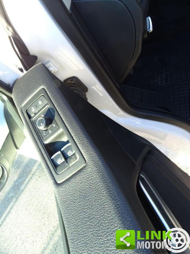 VOLKSWAGEN Multivan 2.0 TDI 204CV 4Motion *UNIPRO*