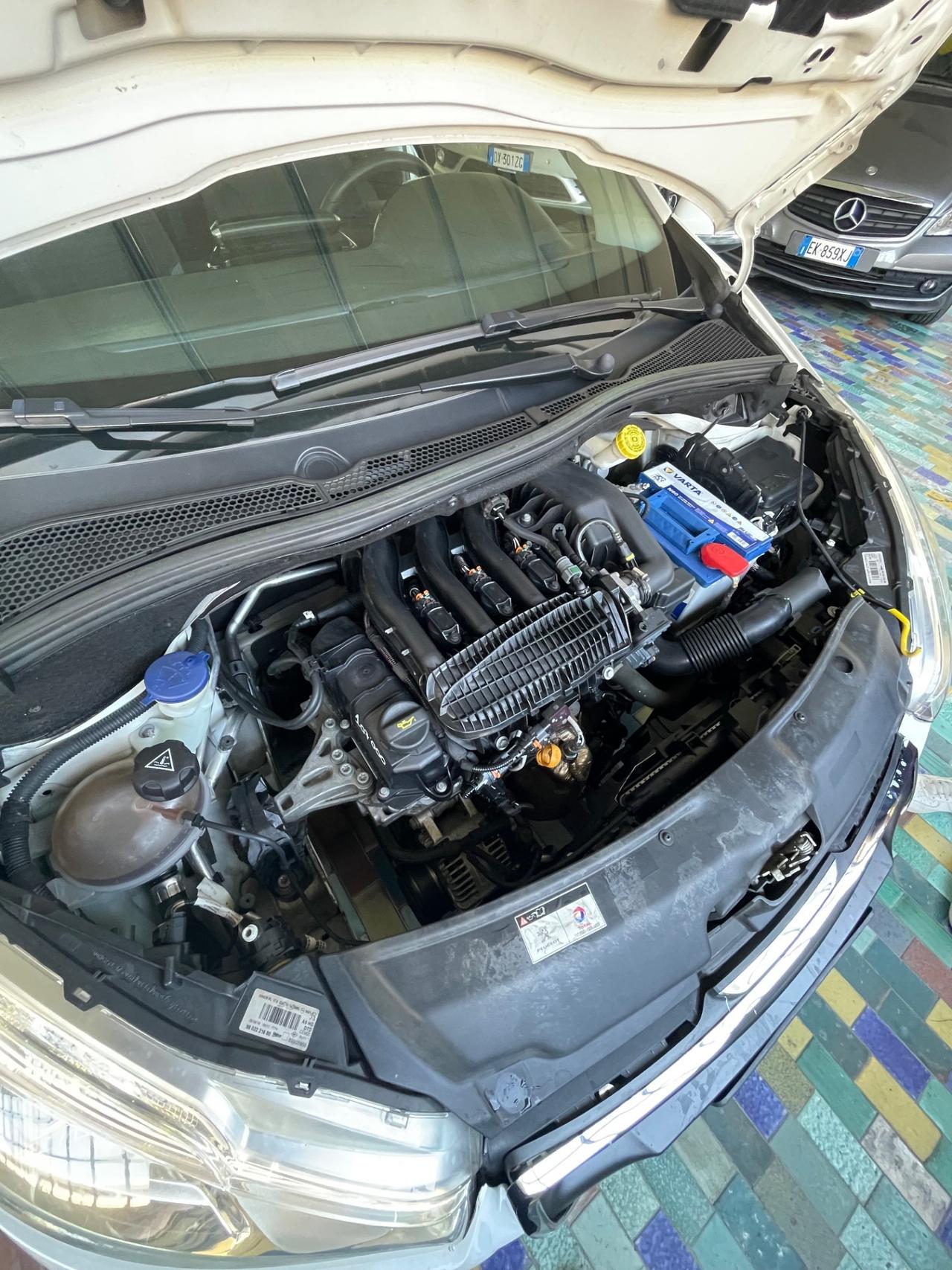 Peugeot 208 1.2 VTi 82 CV 5 porte Allure