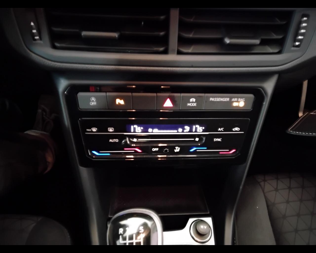 VOLKSWAGEN T-Cross 2019 - T-Cross 1.0 tsi Sport 110cv