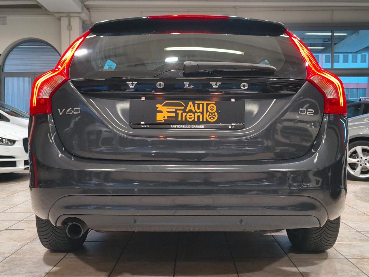 Volvo V60 D2 R-design Momentum 139.000km