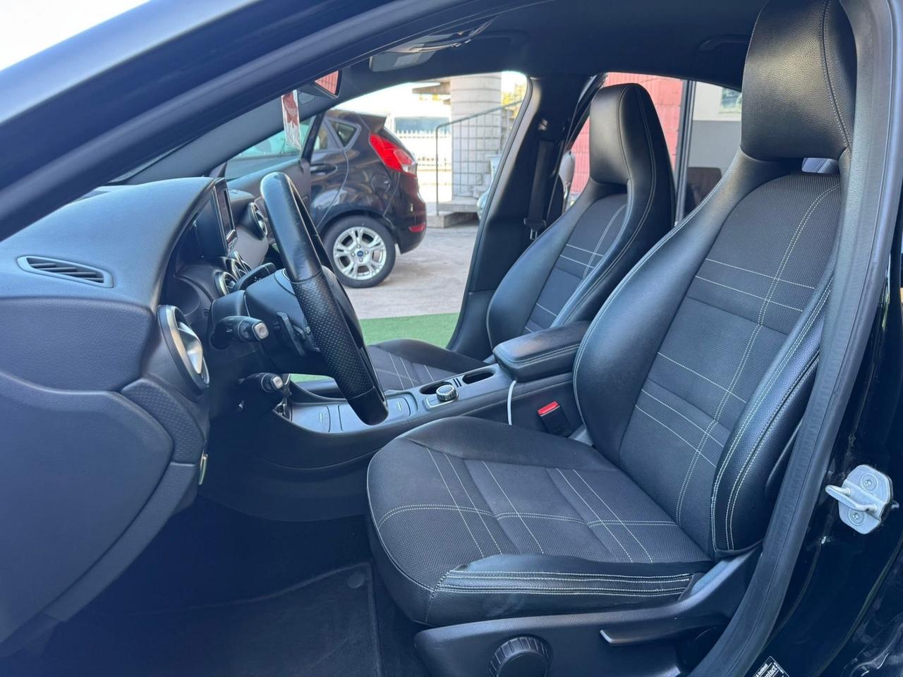 Mercedes-benz A 180 CDI Automatic Dark Night Edition