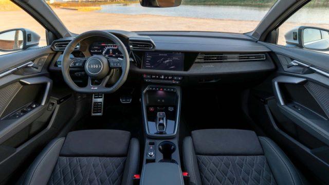 AUDI S3 Sedan TFSI 333 CV quattro S tronic sport attitude