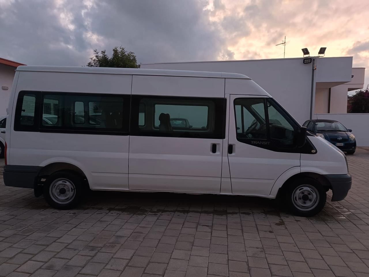 Ford Transit 9 posti - anno 2009 - motore nuovo