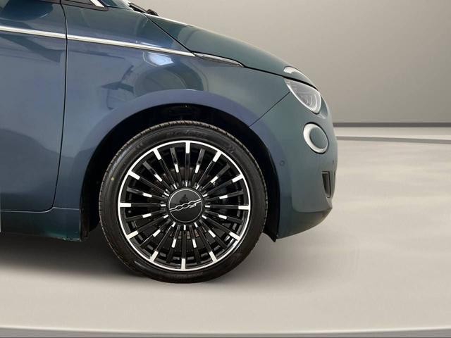 FIAT 500 Berlina 42 kWh La Prima 320 Km Autonomia