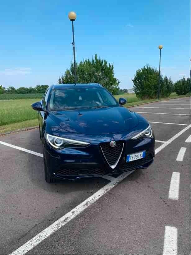 Alfa Romeo Stelvio 2.2 Turbodiesel 190 CV AT8 Q4 Executive