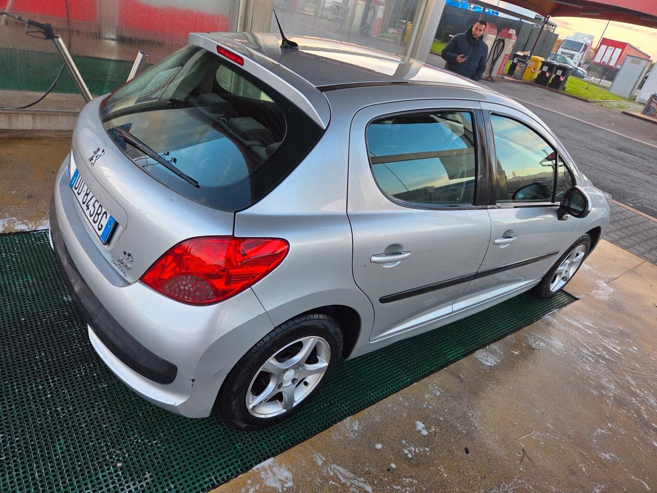 Peugeot 207 1.4 HDi 70CV 5p. 2007