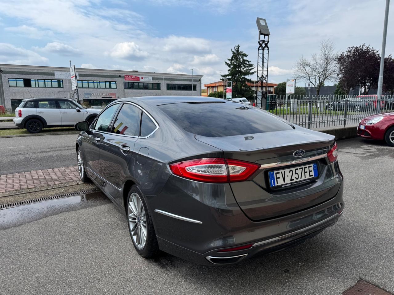 Ford Mondeo Hybrid 2.0 140 CV eCVT 4 porte Vignale