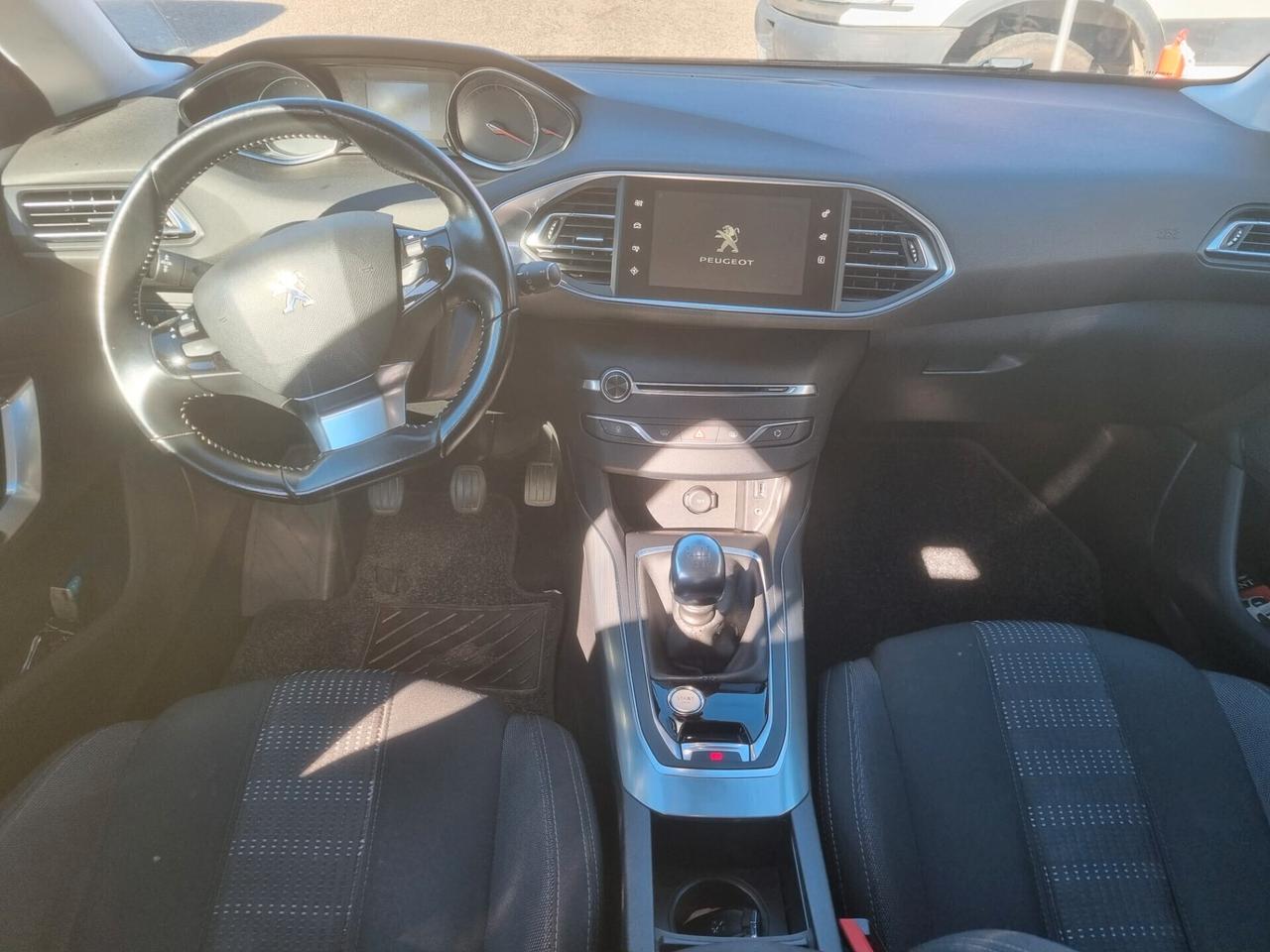 Peugeot 308 BlueHDi 150cv S&S Allure