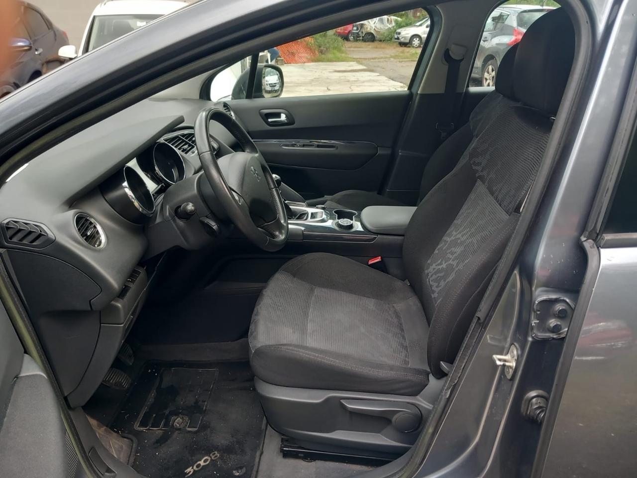 Peugeot 3008 1.6 HDi 112CV Active Mix