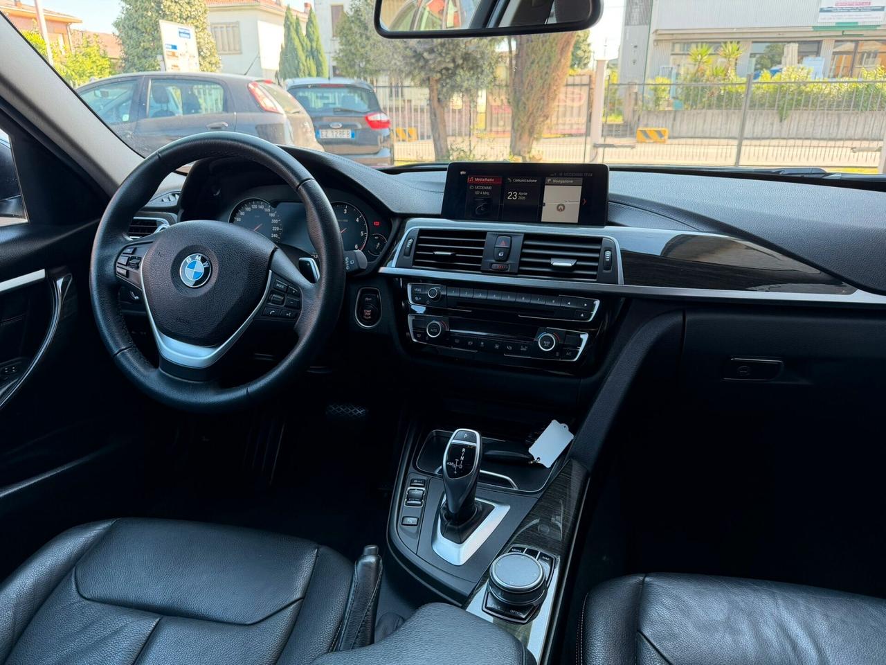 Bmw 320 320d Touring Luxury auto