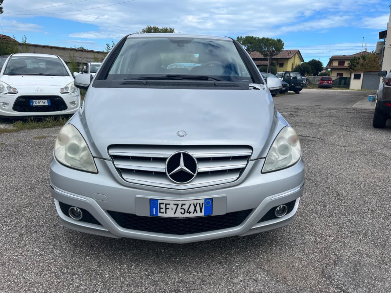 Mercedes-benz B 200 180 NGT BlueEFFICIENCY Executive