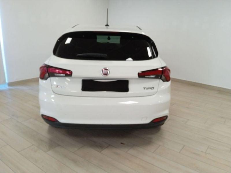 FIAT Tipo (2015-->) 1.4 5 porte Street