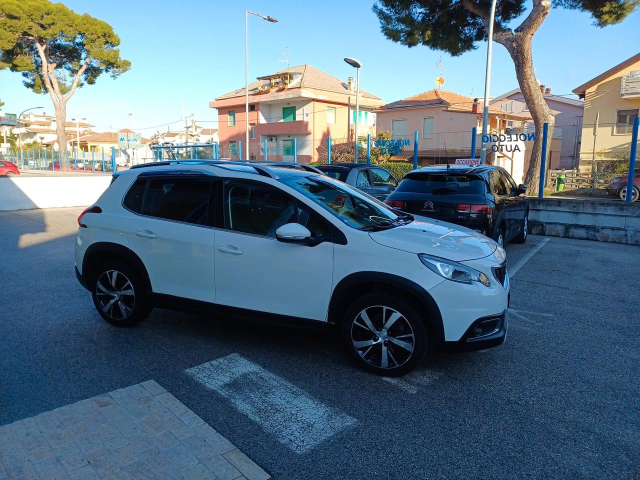 Peugeot 2008 PureTech Turbo 110 EAT6 S&S Black Matt