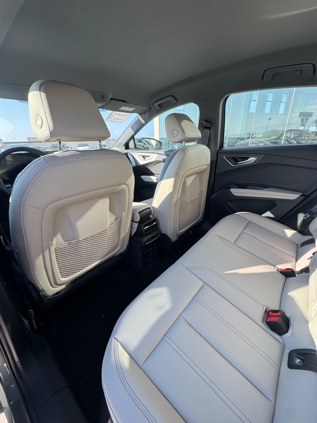 Audi Q4 SPB 35 e-tron Business Advanced