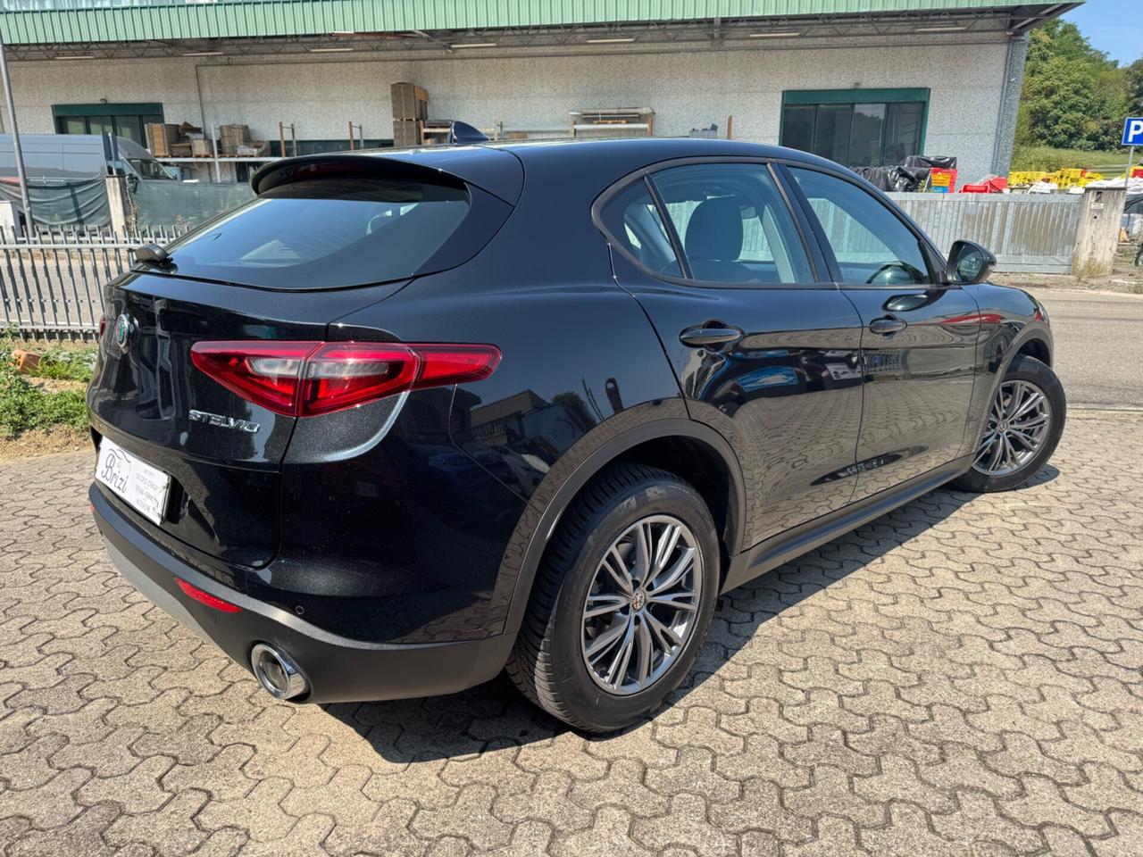Alfa Romeo Stelvio 2.2 Turbodiesel 180 CV AT8 RWD Business