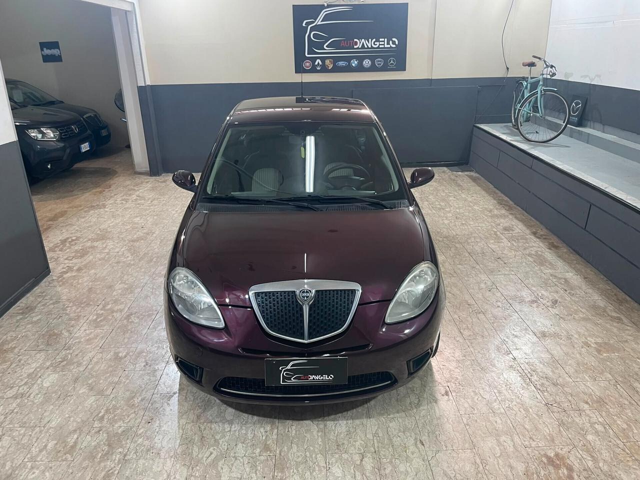 Lancia Ypsilon 1.2 Modamilano