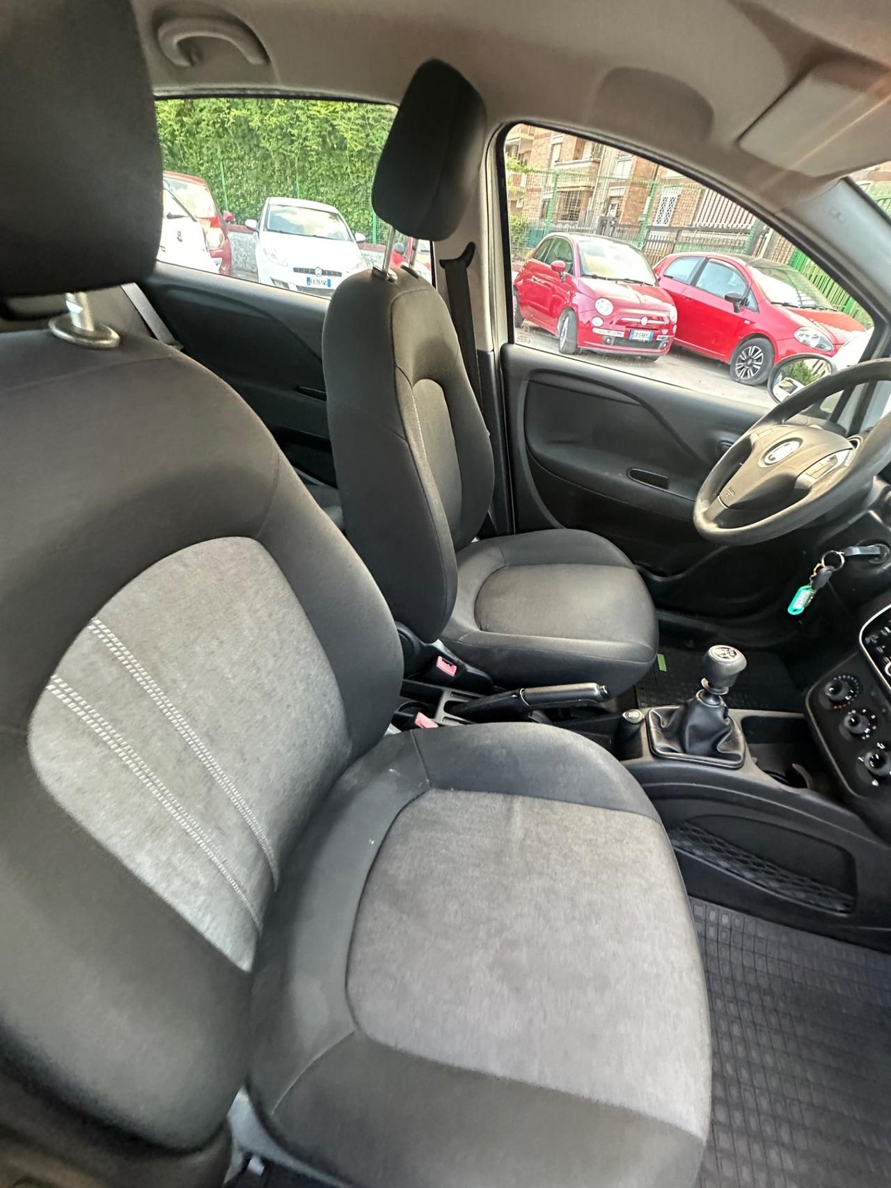 Fiat Punto 1.4 8V 5 porte Natural Power Lounge