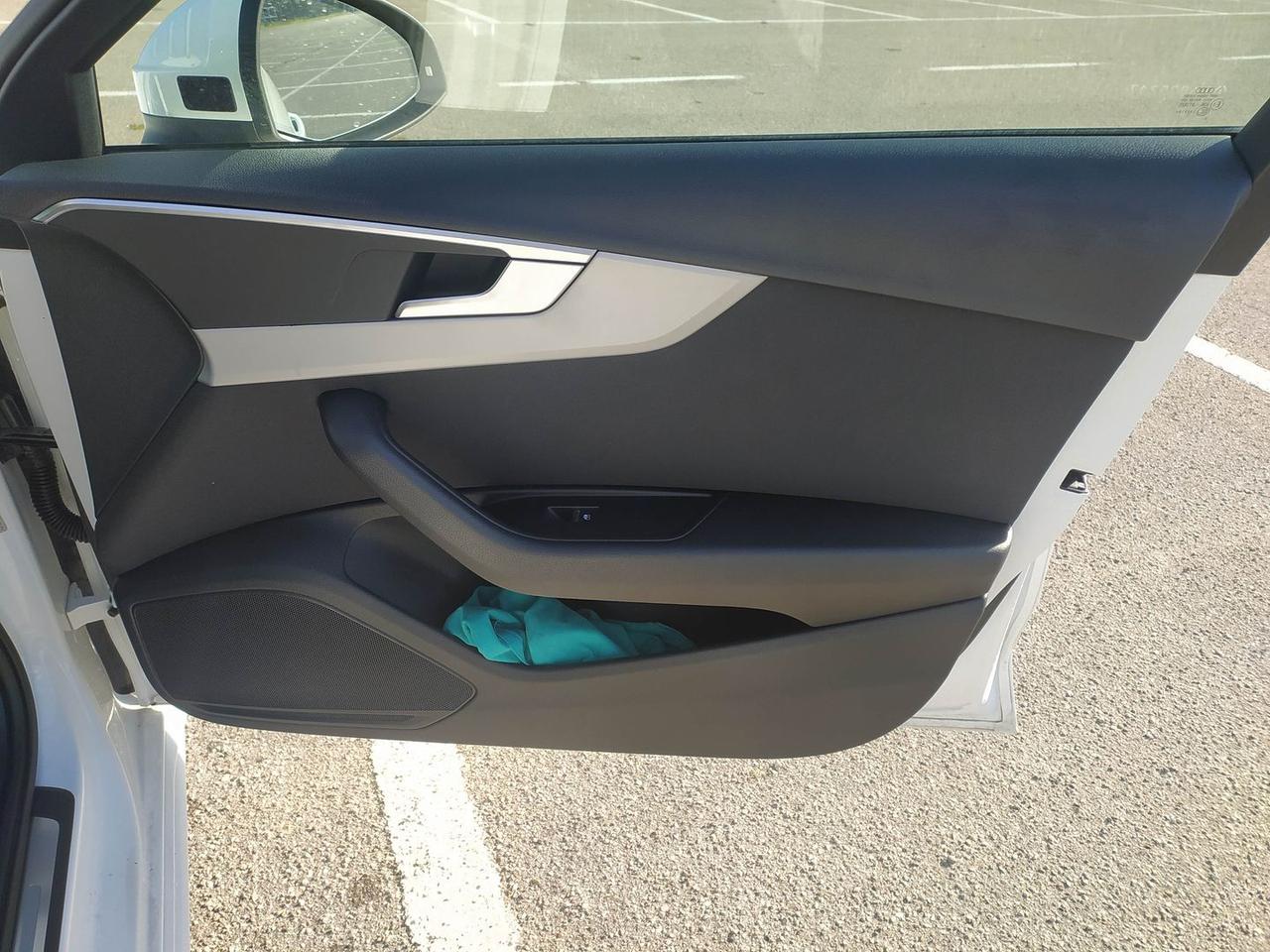 Audi A4 Business Advanced 2.0 35 TDI MHEV #8151