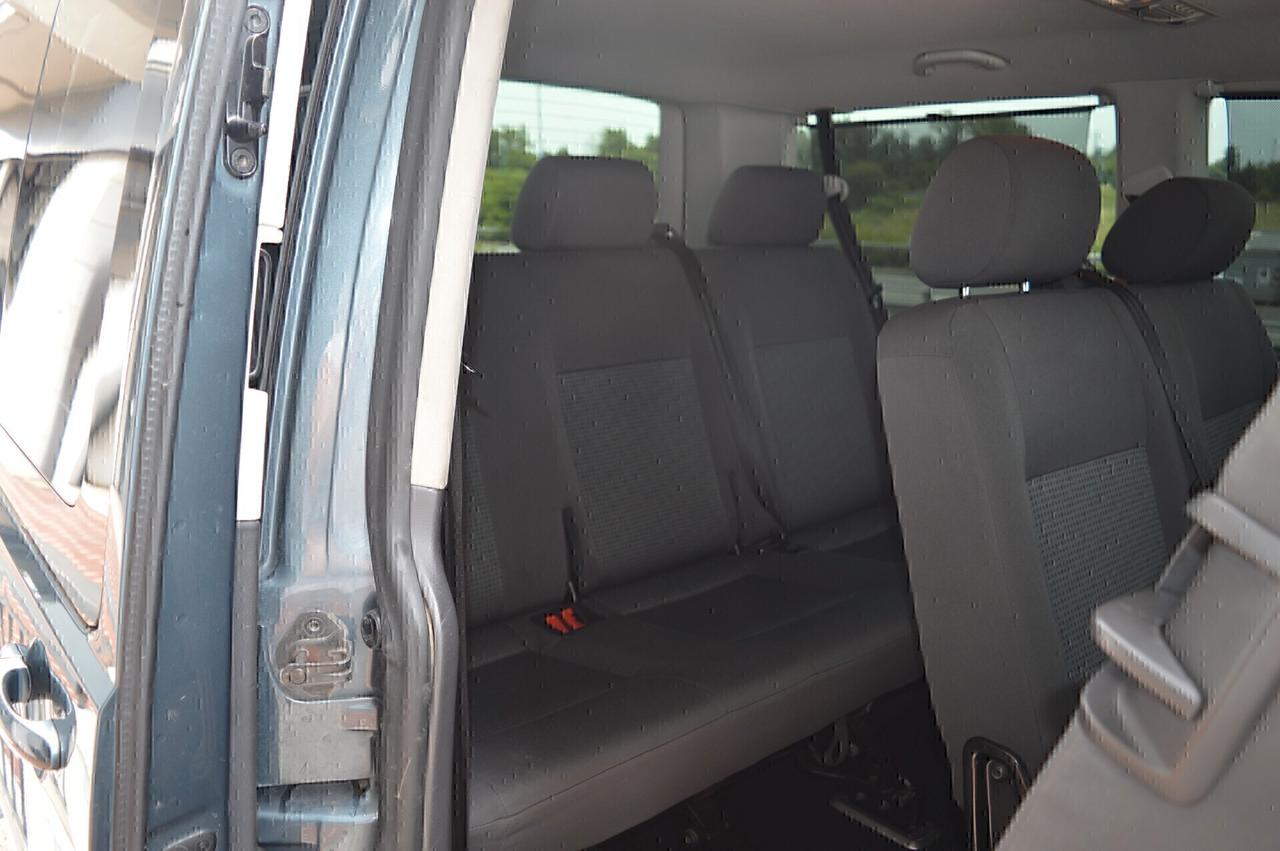 Volkswagen Multivan T5 Caravelle 2.5 TDi 130 CV