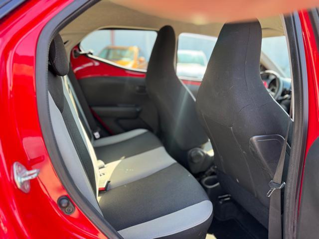 TOYOTA Aygo 1.0 VVT-i 69 CV 5 porte x-clusiv