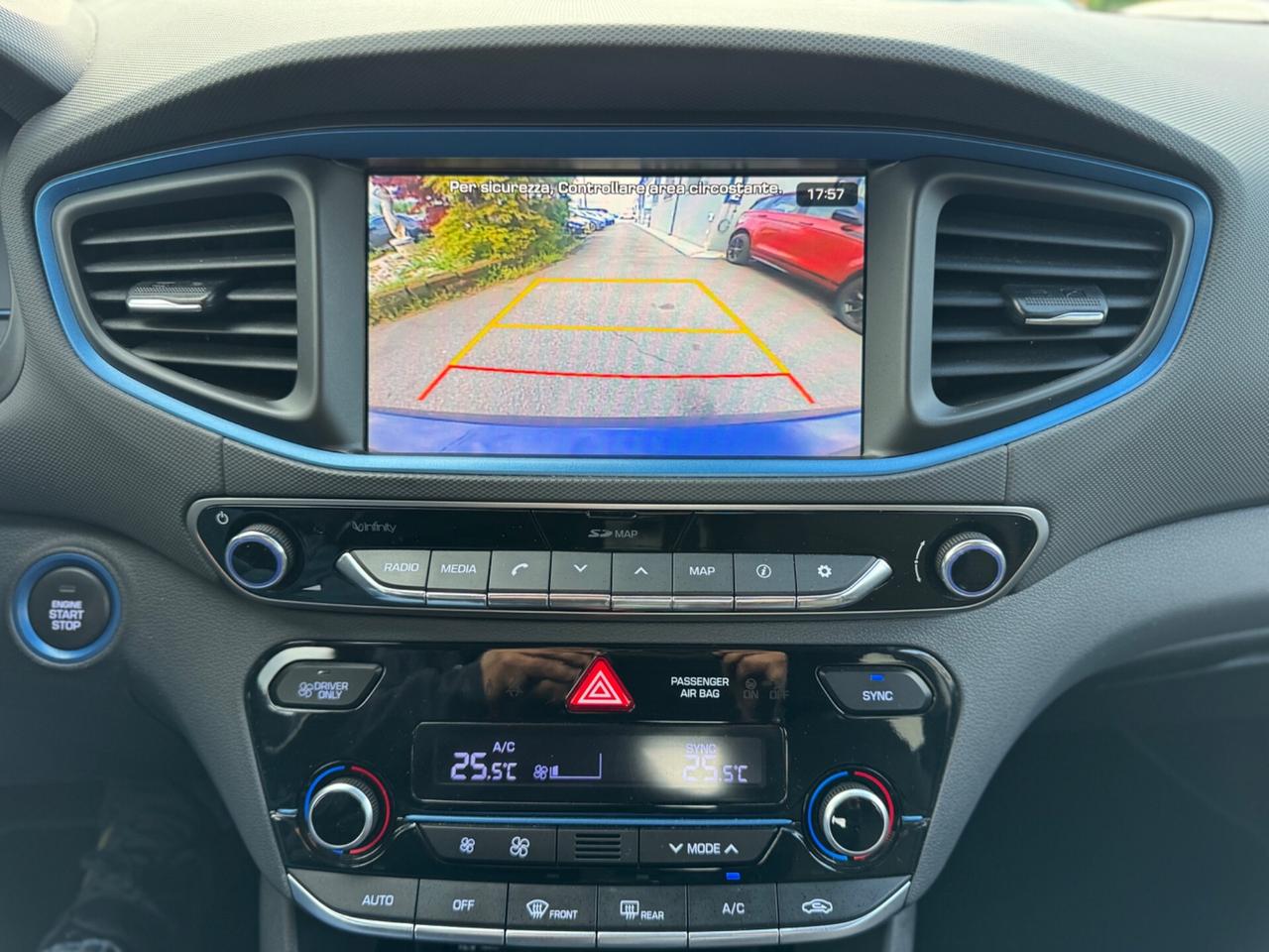 Hyundai Ioniq 1.6 Plug-in Hybrid DCT Style