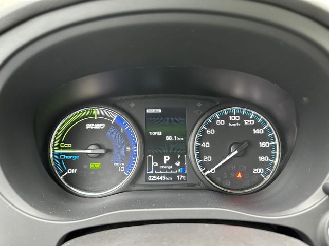 MITSUBISHI Outlander 2.4 MIVEC 4WD PHEV Instyle Plus 25000KM UNIPROP