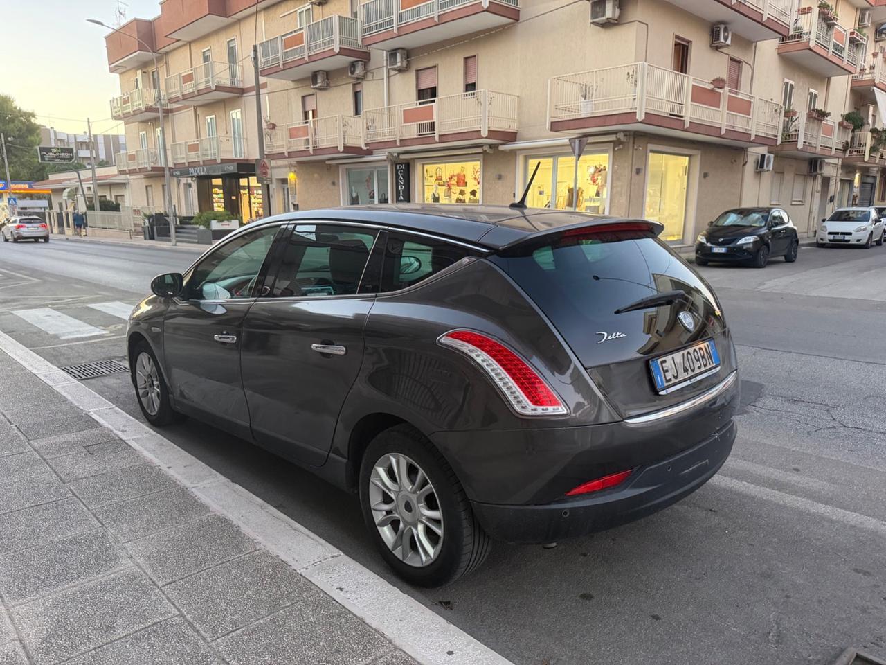 Lancia Delta 1.6 MJT DPF Silver