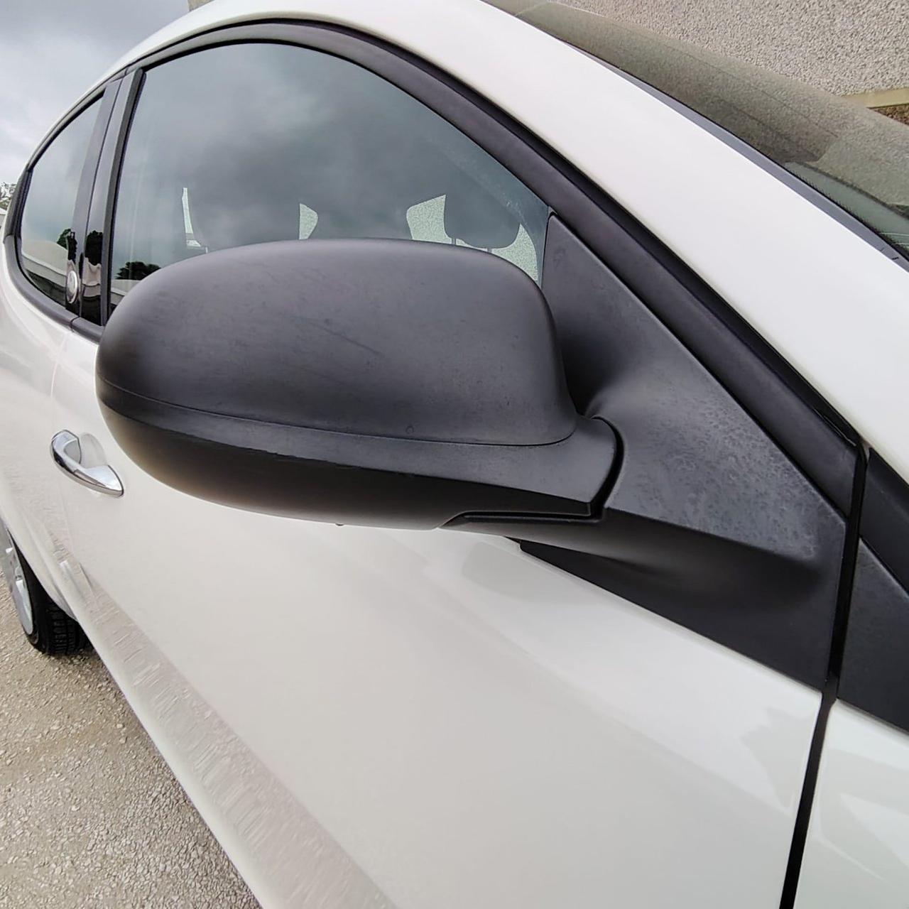 LANCIA Ypsilon 0.9 TwinAir 85 CV 5 porte Metano Ecochic Gold