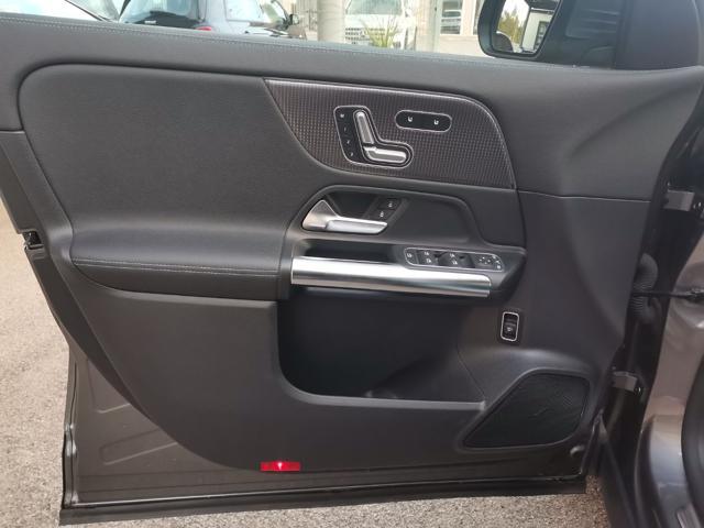 MERCEDES-BENZ GLA 220 d Automatic 4Matic Sport Plus