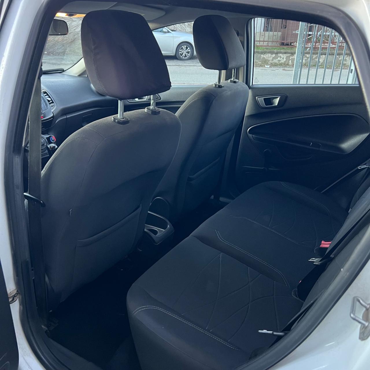 Ford Fiesta 1.5 TDCi 75CV 5 porte Titanium