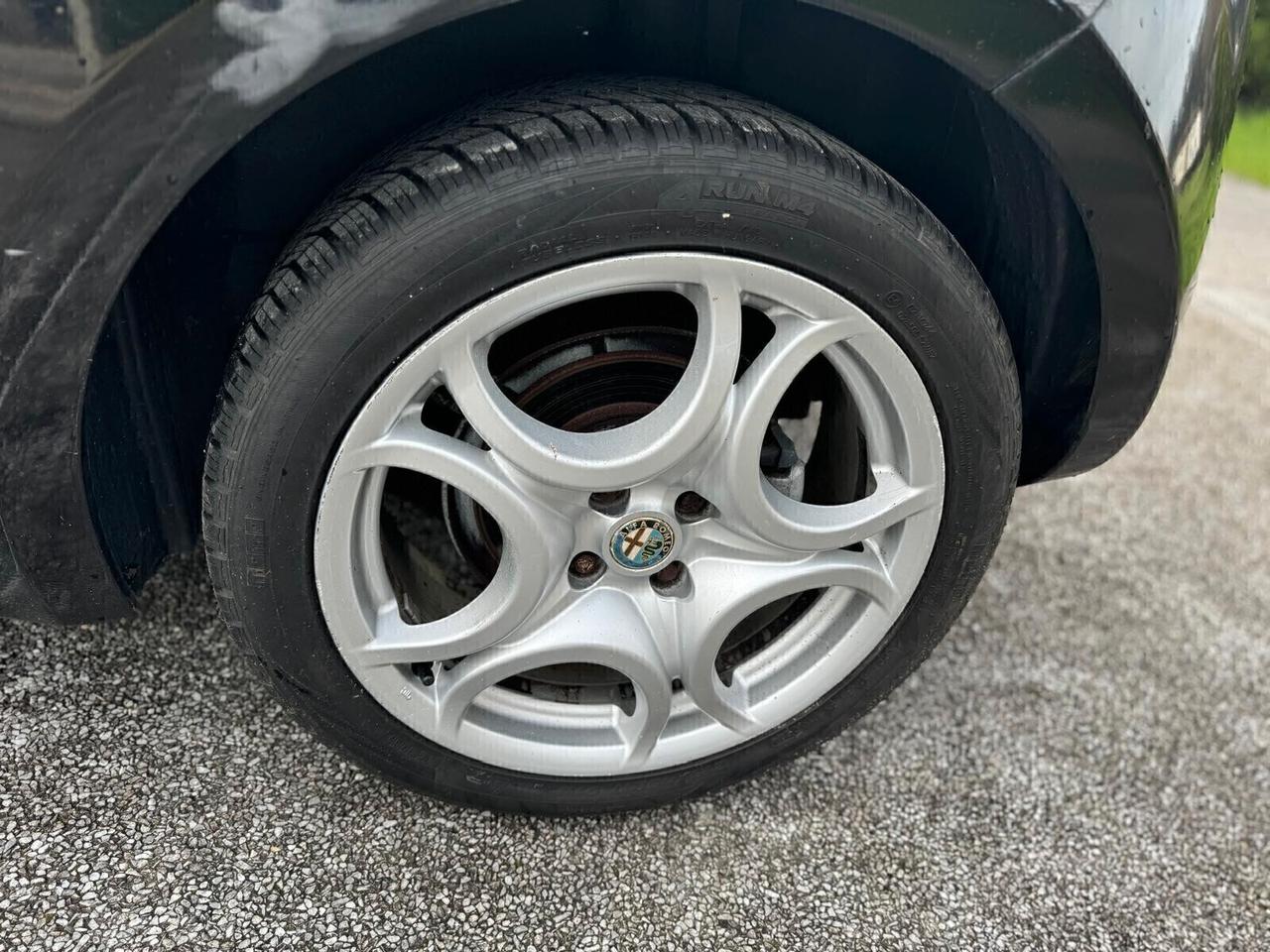 Alfa Romeo MiTo 1.6 JTDm 16V Distinctive Sport Pack