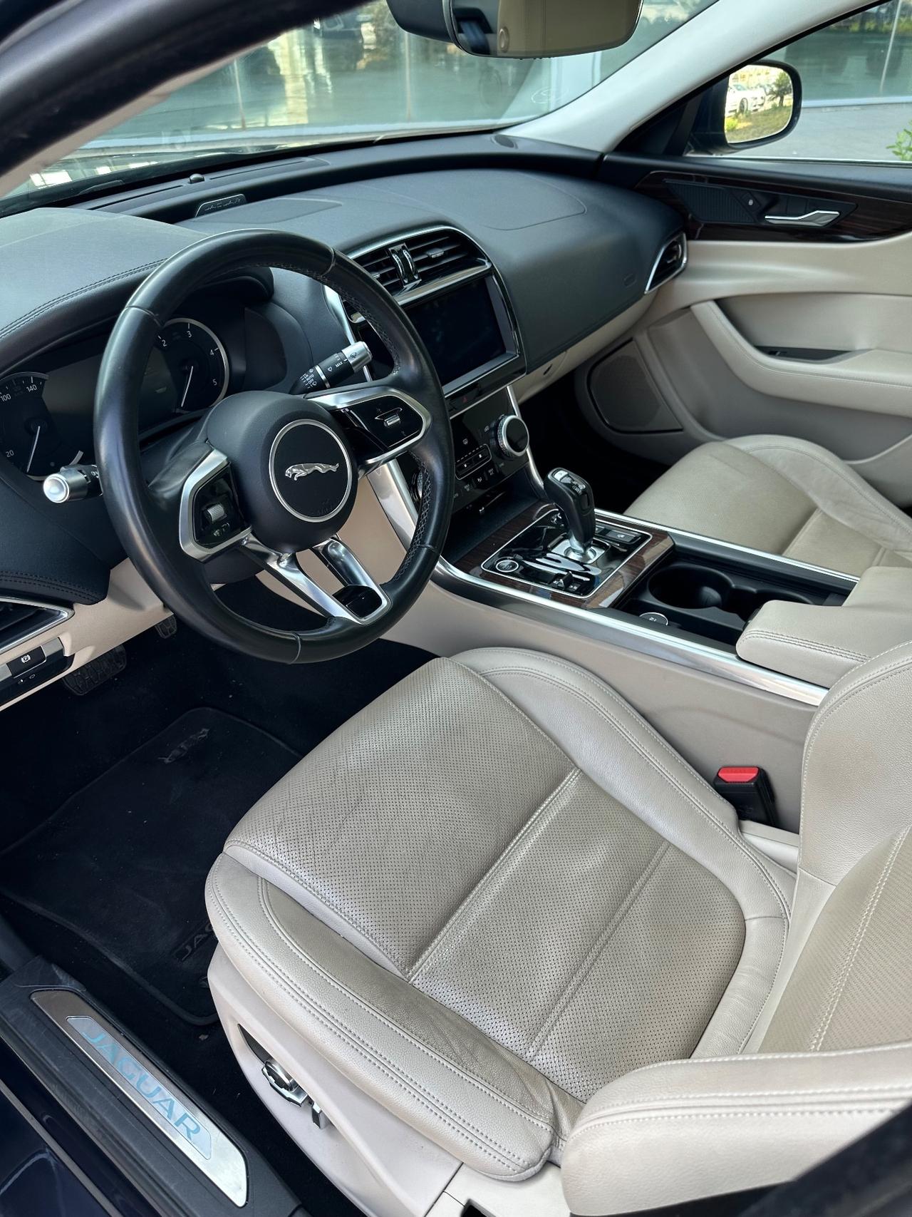 Jaguar XE 2.0d i4 S 180cv auto Offerta T-stock prezzo imperdibile