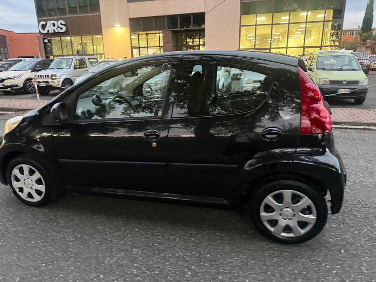 Peugeot 107 1.0 68CV 5p. Desir