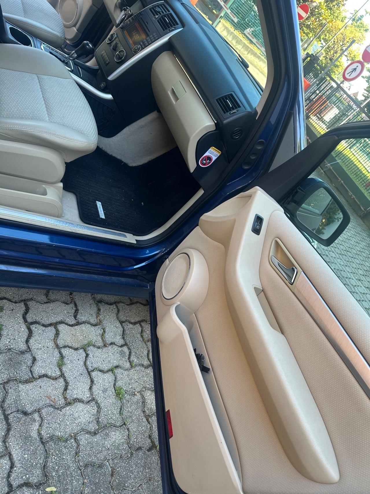 Mercedes-benz B 180 NGT BlueEFFICIENCY Premium