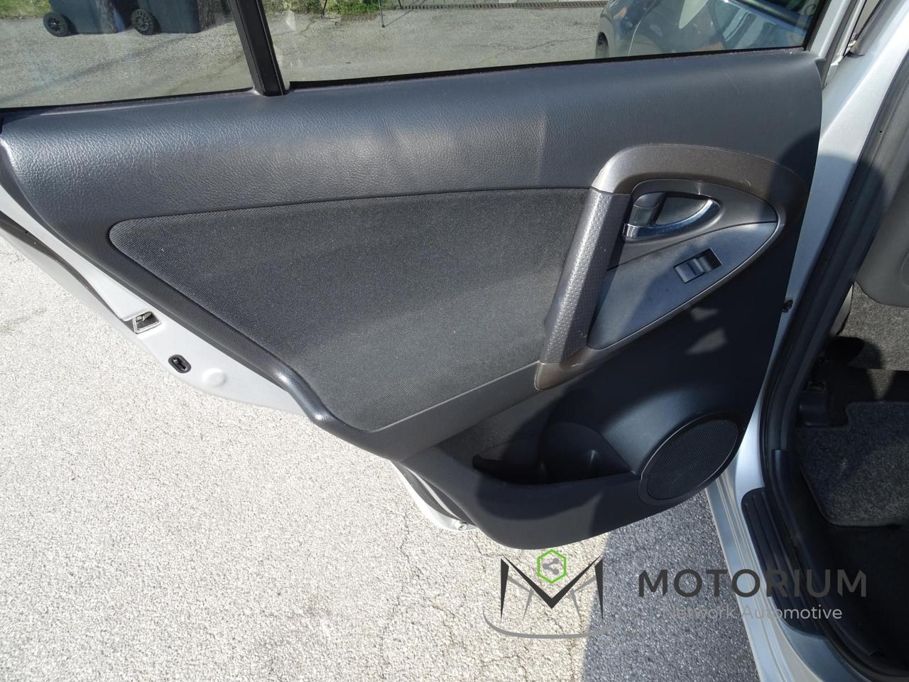 Toyota RAV4 5 Porte RAV4 Crossport 2.2 d-4d 2wd 150cv