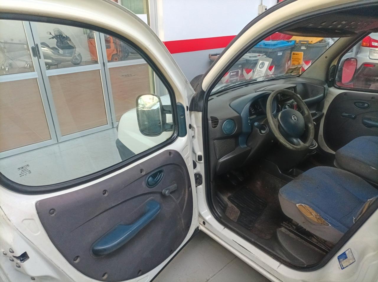 DOBLO AUTOCARRO 2 POSTI