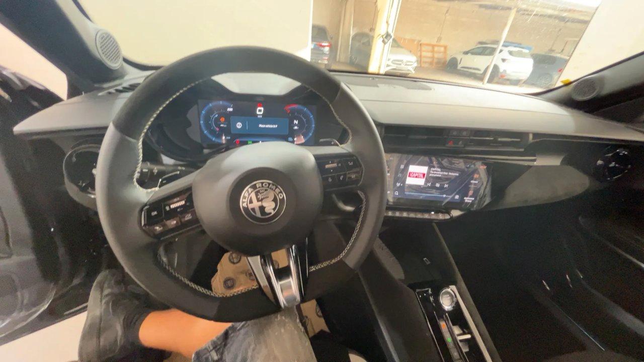 Alfa Romeo Junior 1.2 ibrida Speciale 145cv edct6 + Tetto