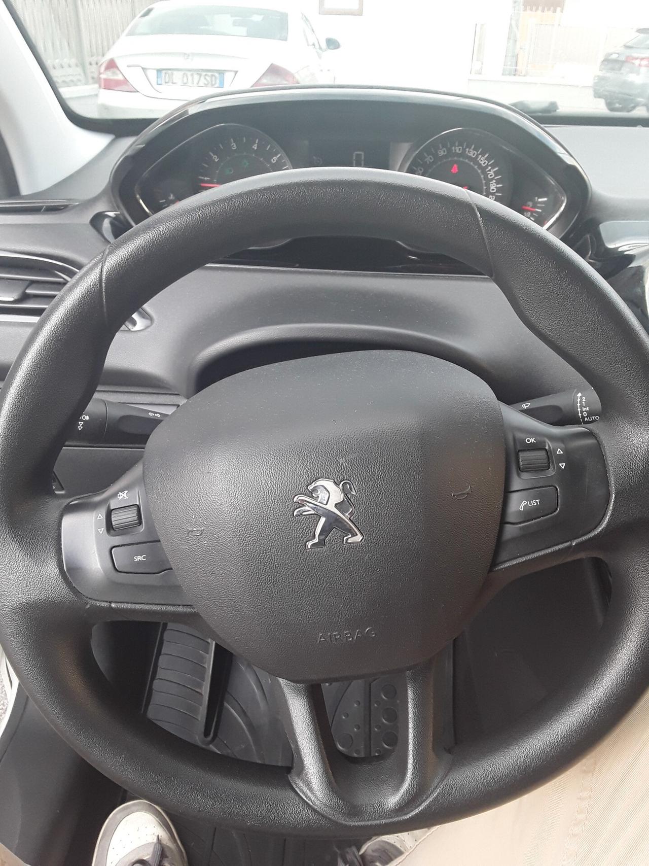 Peugeot 208 1.2 VTi 82 CV 3 porte Access
