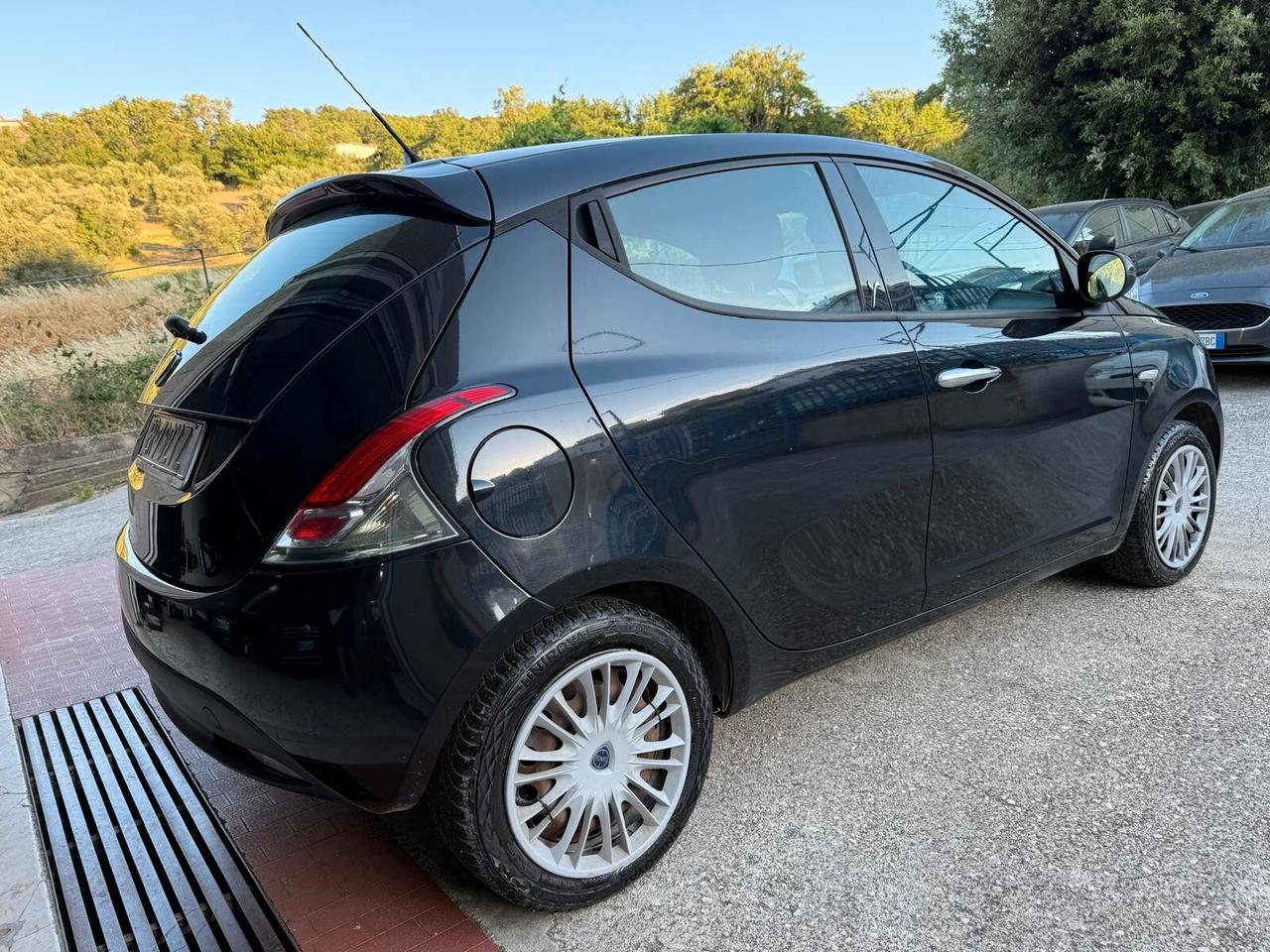 Lancia Ypsilon 1.2 69 CV 5 porte GPL Ecochic Gold