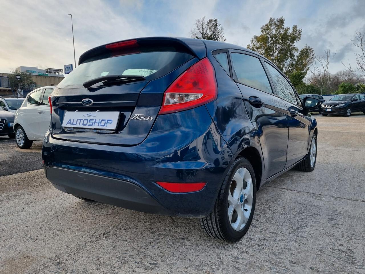 Ford Fiesta 1.4 TDCi 70CV 5 porte Titanium
