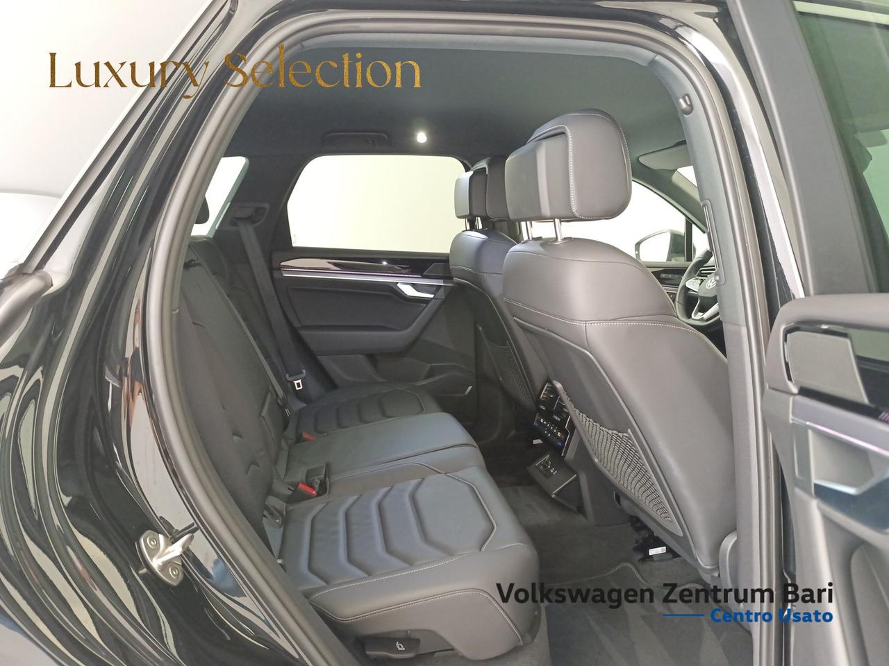 Volkswagen Touareg 3.0 v6 tdi elegance r-line exterior pack 231cv tiptronic