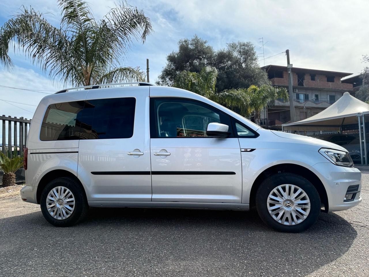 Volkswagen Caddy 2.0 TDI 102 CV DSG Highline