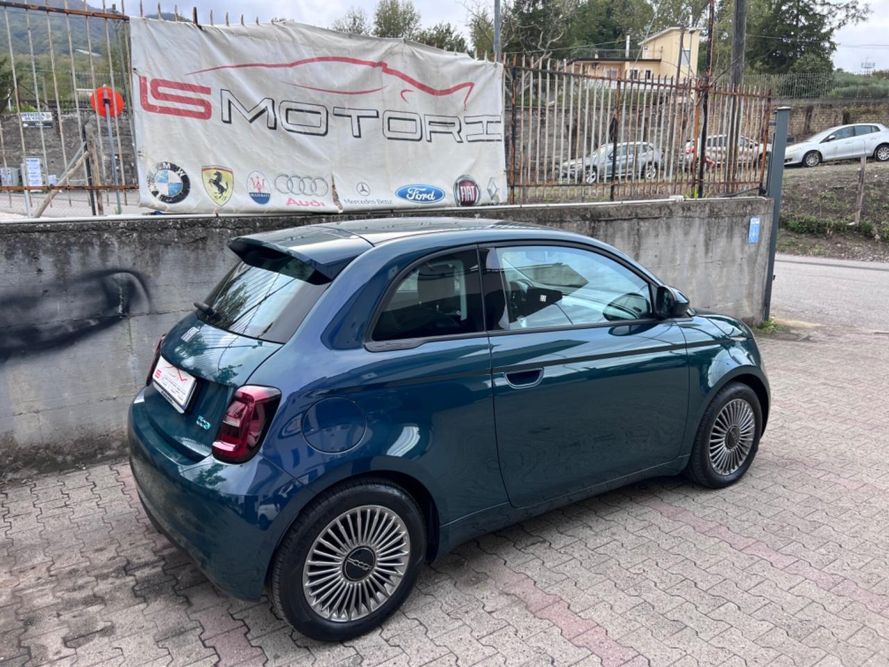 Fiat 500 500e Berlina 42 kWh