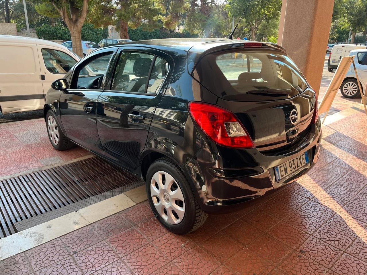 Opel Corsa 1.2 5p GPL garantita-2014