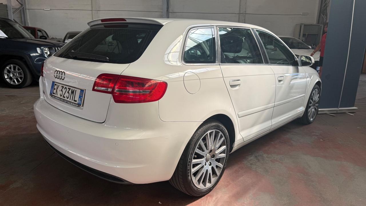 Audi A3 SPB 1.6 TDI 105 CV CR Ambition