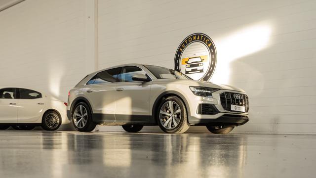 AUDI Q8 55 TFSI quattro tiptronic