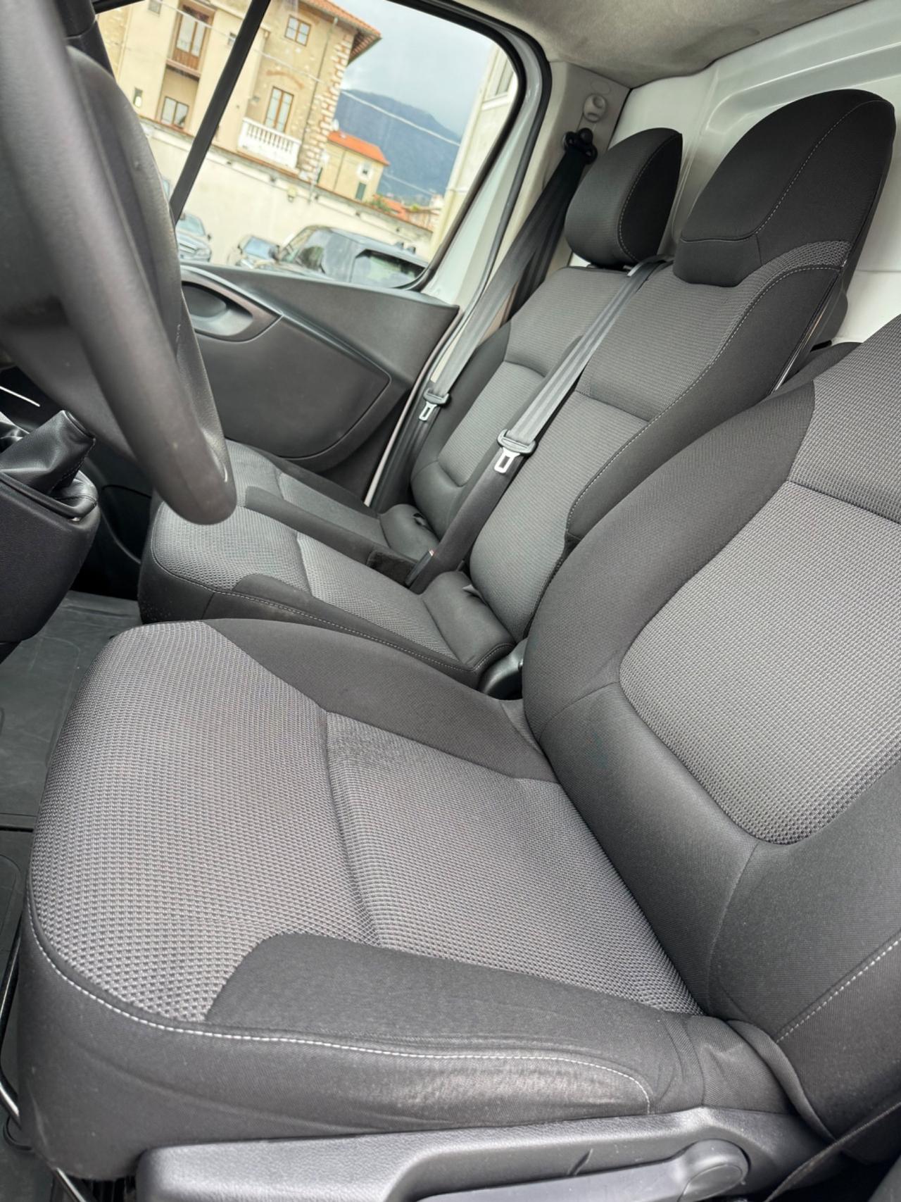 Renault Traffic 4 serie