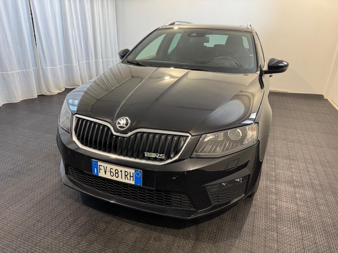 Skoda Octavia 2.0 TDI DSG Wagon RS FULL!!